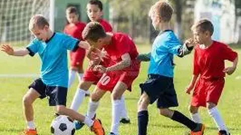 “校园女神情变记：弃初恋追85后新欢”